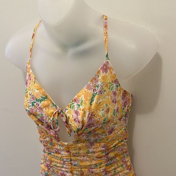 Almost Famous Floral Yellow Bodycon Dress Spring Easter Medium M NWT - Picture 3 of 9